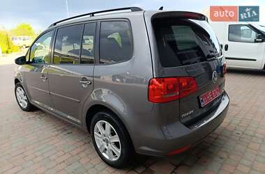 Мінівен Volkswagen Touran 2011 в 
