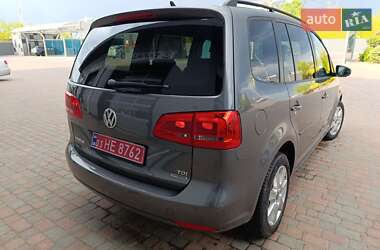 Мінівен Volkswagen Touran 2011 в 