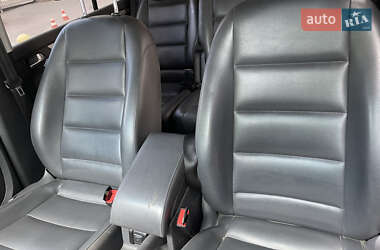 Мінівен Volkswagen Touran 2014 в 