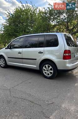 Минивэн Volkswagen Touran 2003 в 