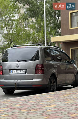 Минивэн Volkswagen Touran 2008 в 