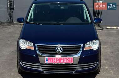 Минивэн Volkswagen Touran 2008 в 