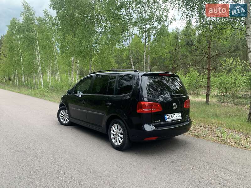 Мінівен Volkswagen Touran 2011 в Зарічному