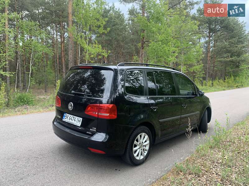 Мінівен Volkswagen Touran 2011 в Зарічному