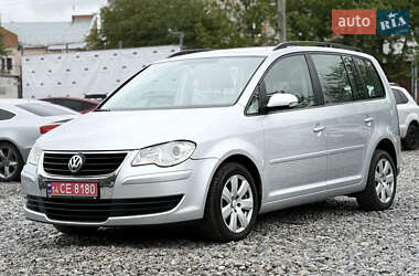 Минивэн Volkswagen Touran 2008 в 