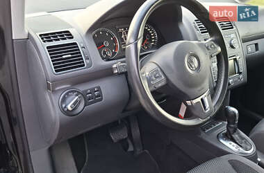 Минивэн Volkswagen Touran 2013 в 