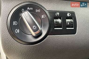 Минивэн Volkswagen Touran 2010 в 