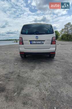 Минивэн Volkswagen Touran 2007 в 