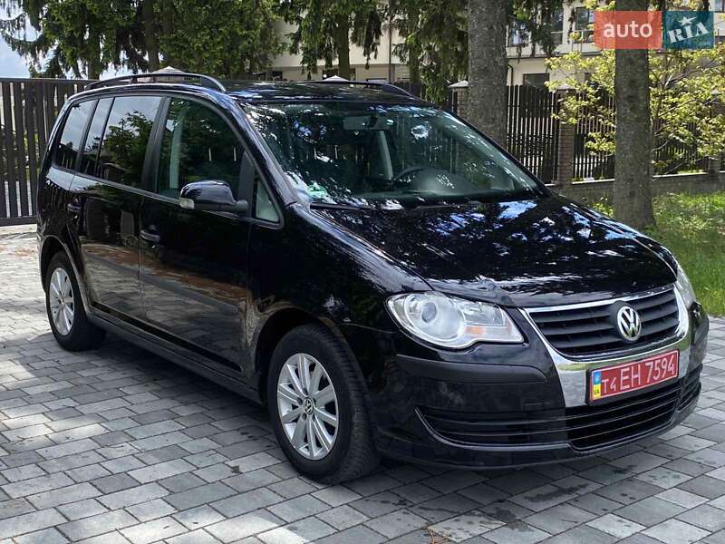 Минивэн Volkswagen Touran 2009 в Вознесенске