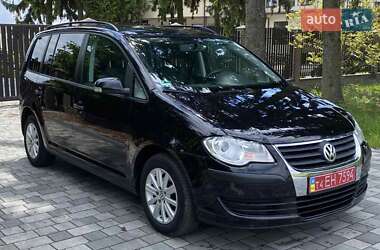 Мінівен Volkswagen Touran 2009 в 