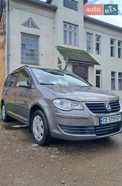 Мінівен Volkswagen Touran 2009 в 