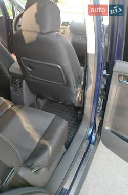 Минивэн Volkswagen Touran 2007 в 