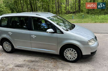Минивэн Volkswagen Touran 2005 в 