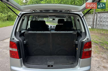 Минивэн Volkswagen Touran 2005 в 