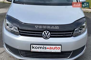 Мінівен Volkswagen Touran 2013 в 