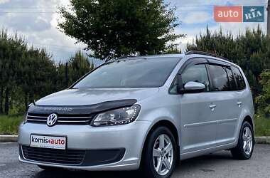 Мінівен Volkswagen Touran 2013 в 