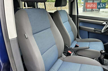 Минивэн Volkswagen Touran 2009 в 