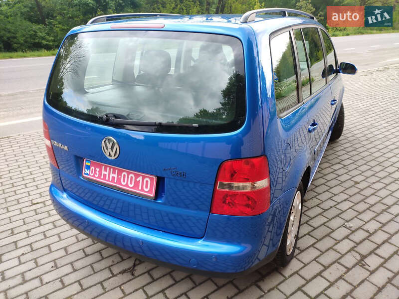 Минивэн Volkswagen Touran 2005 в Красилове