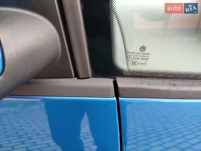 Минивэн Volkswagen Touran 2005 в Красилове