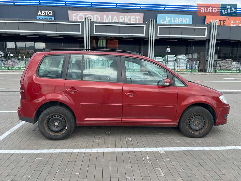 Минивэн Volkswagen Touran 2007 в Первомайске