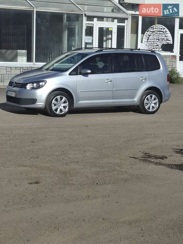 Мінівен Volkswagen Touran 2011 в Львові