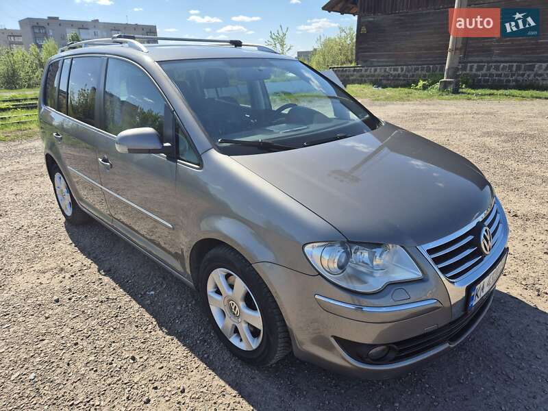 Минивэн Volkswagen Touran 2007 в Бердичеве