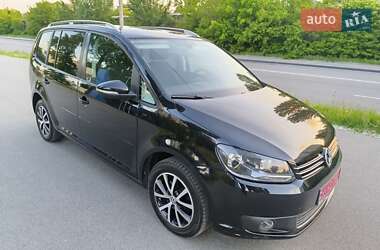 Мінівен Volkswagen Touran 2013 в 