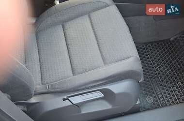 Минивэн Volkswagen Touran 2003 в 
