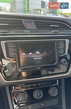 Микровэн Volkswagen Touran 2016 в 