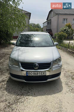 Минивэн Volkswagen Touran 2007 в 