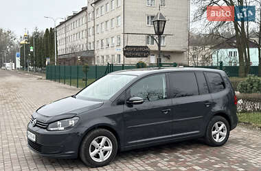Мінівен Volkswagen Touran 2015 в 