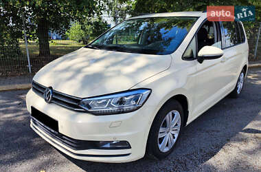 Мікровен Volkswagen Touran 2017 в Вишневому