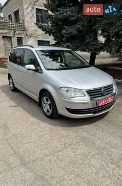 Минивэн Volkswagen Touran 2009 в Вознесенске
