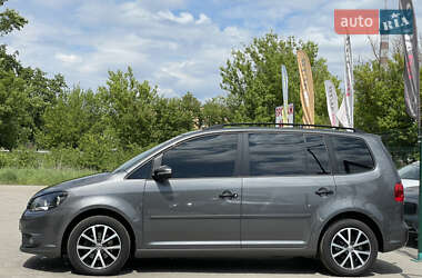 Мінівен Volkswagen Touran 2012 в 