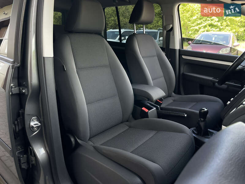Минивэн Volkswagen Touran 2012 в Бердичеве