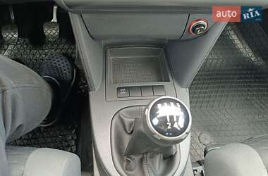 Минивэн Volkswagen Touran 2009 в 