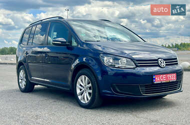 Мінівен Volkswagen Touran 2014 в 