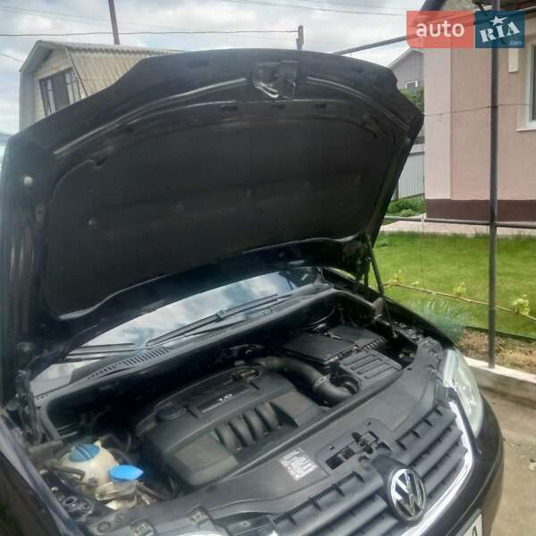 Минивэн Volkswagen Touran 2006 в Виннице