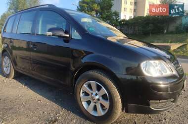 Минивэн Volkswagen Touran 2003 в Киеве
