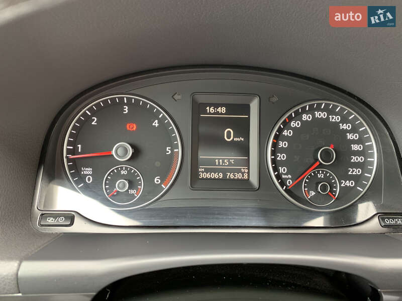 Мінівен Volkswagen Touran 2012 в Львові