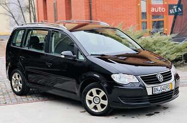 Минивэн Volkswagen Touran 2009 в Черкассах