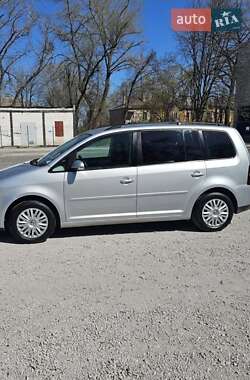Мінівен Volkswagen Touran 2007 в 