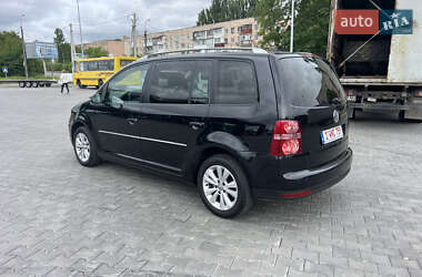 Минивэн Volkswagen Touran 2010 в 