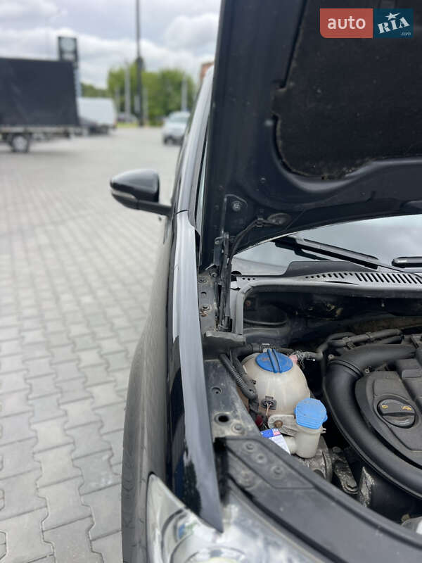 Мінівен Volkswagen Touran 2010 в Луцьку