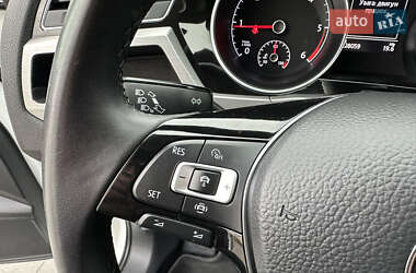Микровэн Volkswagen Touran 2019 в 