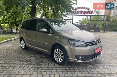 Минивэн Volkswagen Touran 2012 в 