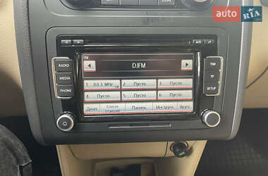 Минивэн Volkswagen Touran 2012 в 