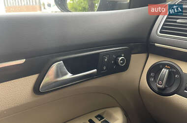 Минивэн Volkswagen Touran 2012 в 