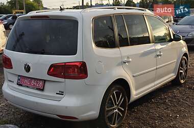Мінівен Volkswagen Touran 2013 в 