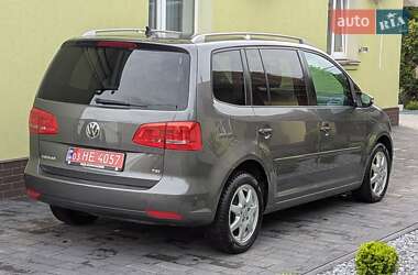 Мінівен Volkswagen Touran 2013 в 